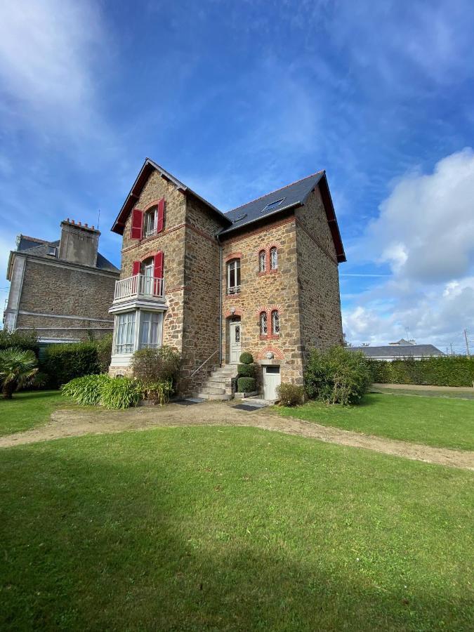 Manoir Le Castel & Villa Beaumaris Сен-Мало Экстерьер фото