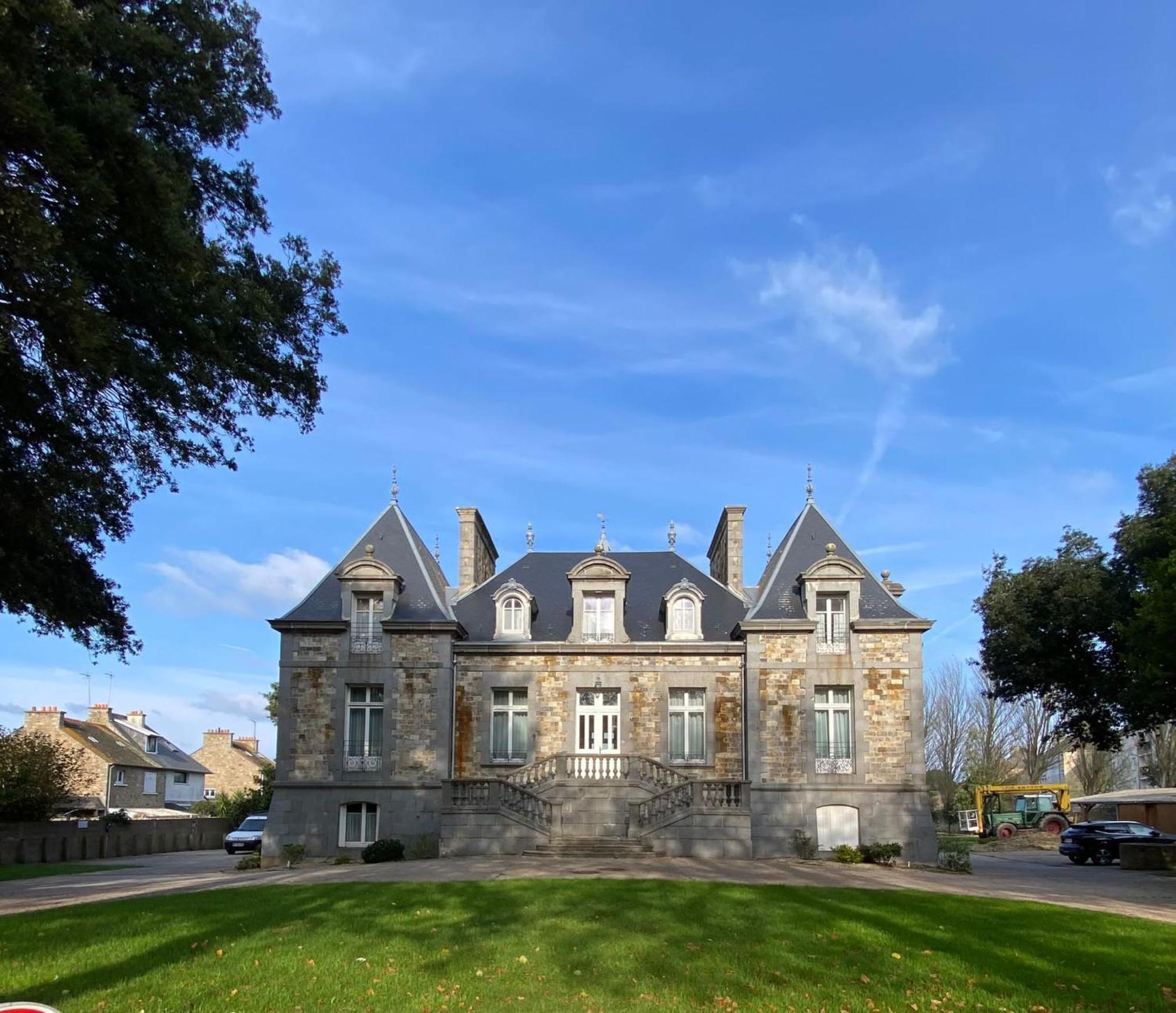 Manoir Le Castel & Villa Beaumaris Сен-Мало Экстерьер фото